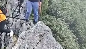 گردشگر چینی با سلفی تا آستانه مرگ رفت! + ویدئو