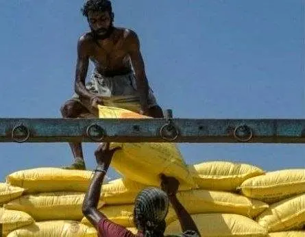 هشدار اندیشکده کارنگی درباره انسداد تنگه هرمز 