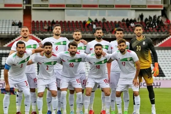 تغییر موضع روزنامه کیهان درباره بازیکنان تیم فوتبال از «بی‌غیرت» به «بازیکنان غیرتمند»