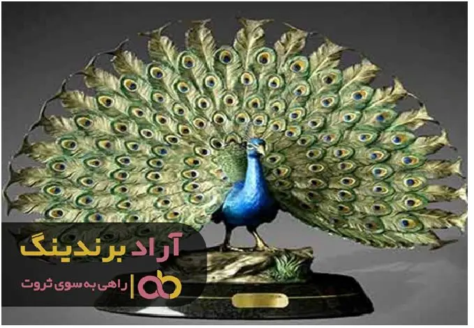 خرید مجسمه طاووس خوش یمن است