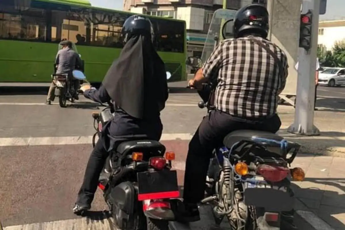 دولت لایحه صدور گواهینامه موتورسیکلت برای بانوان را به مجلس فرستاد