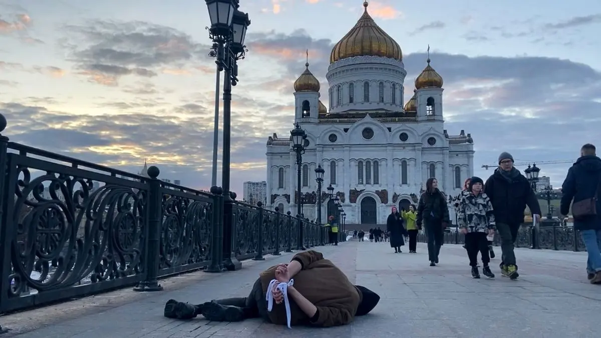 تظاهرات اعتراضی در مسکو به کشتار در بوچا به سبک اجساد+ تصاویر