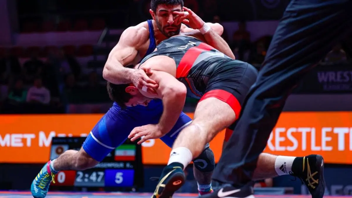 کشتی‌گیران ایرانی حریفان نیمه نهایی خود را شناختند