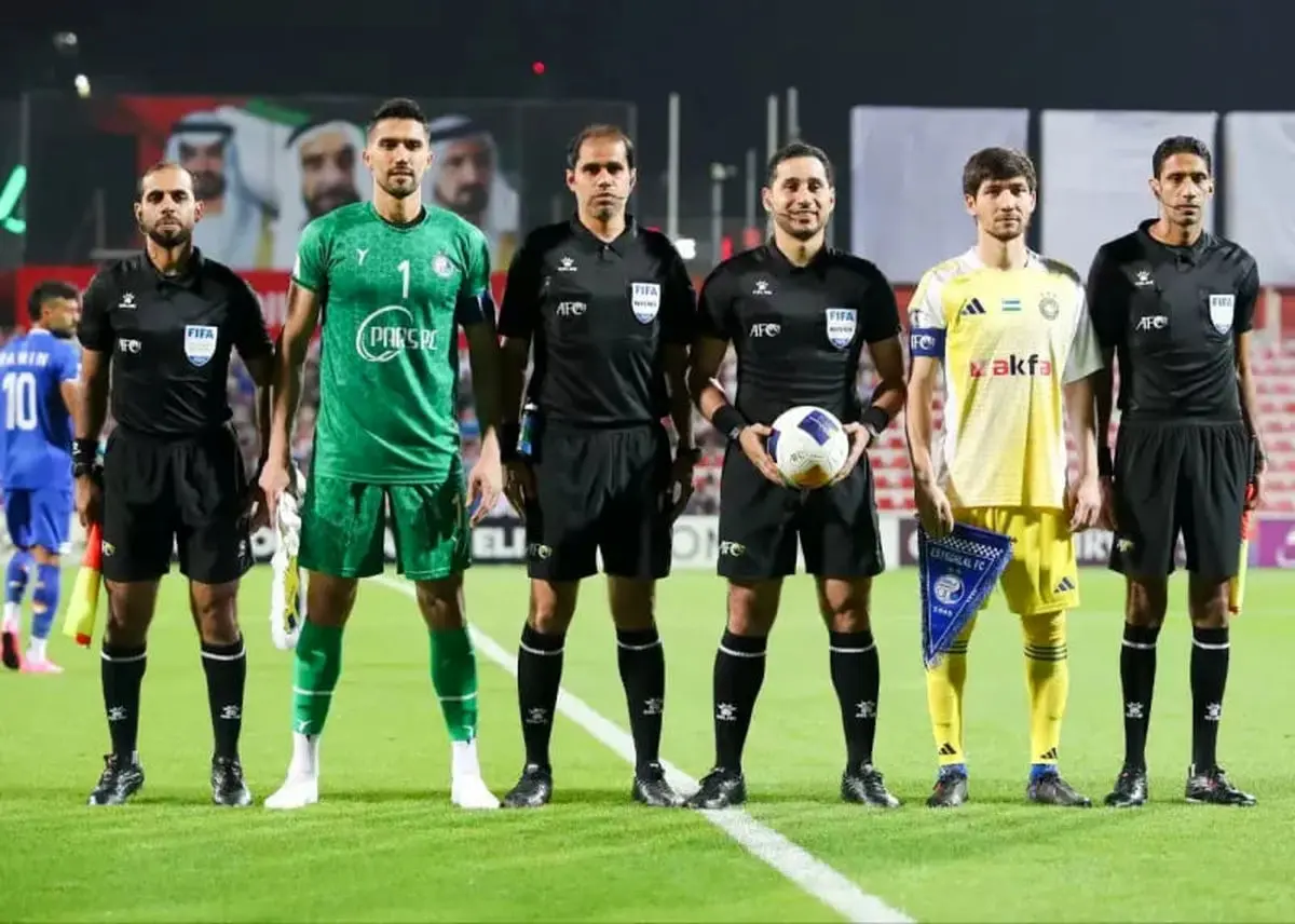 داور خوش یمن بازی استقلال مقابل الوحدات را سوت می زند