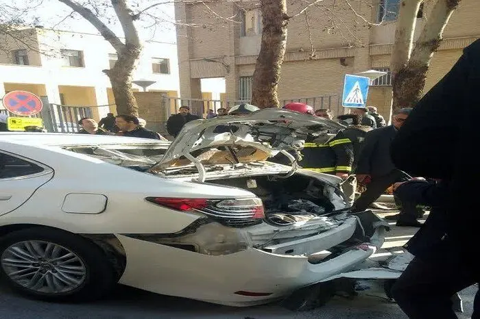 صدای مهیب در اصفهان مربوط به انفجار صندوق یک خودرو بود