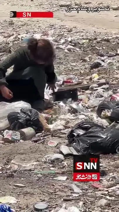 ببینید| کودکان مظلومِ غزه از زباله ها غذا میخورند