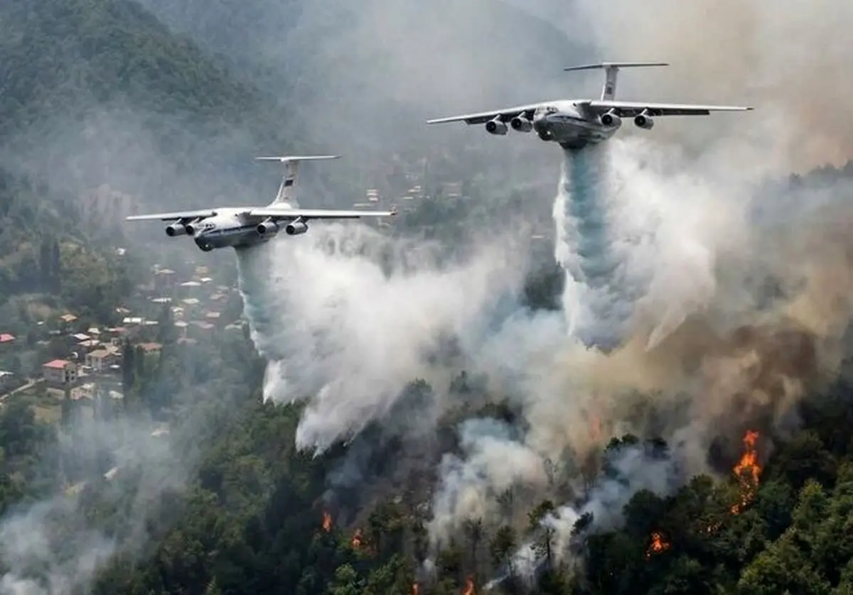 پرواز دو هواپیمای ایلیوشین ۴۰ تنی از مهرآباد به سوی جنگل‌های چالوس برای مهار حریق