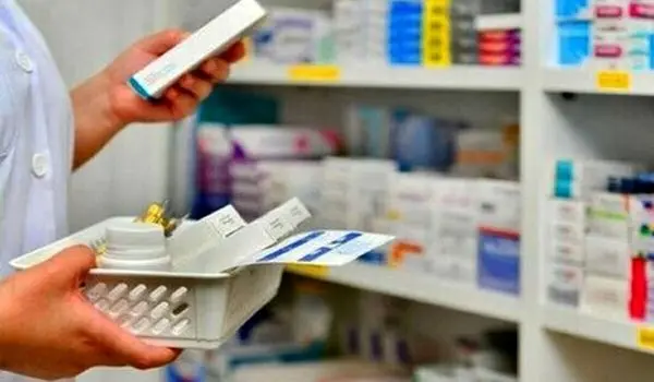 هشدار جدی درباره کمبود ۸۰۰ قلم دارو تا پایان سال؛ چرا وضعیت بازار دارو اینگونه شد؟