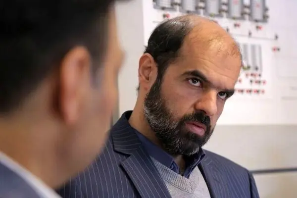 معاون سازمان برنامه: اگر درآمد نفتی سال ۱۳۹۶ در اختیار دولت بود، امکان افزایش ۷۵ درصدی حقوق وجود داشت