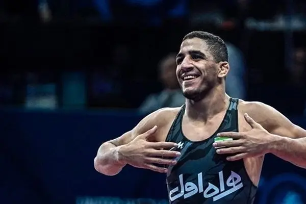 ساعت برگزاری مسابقات کشتی آزاد کشورهای اسلامی، امروز پنجشنبه ۲۹ آبان ۱۴۰۴/ عموزاد و مومنی بر روی تشک می‌روند