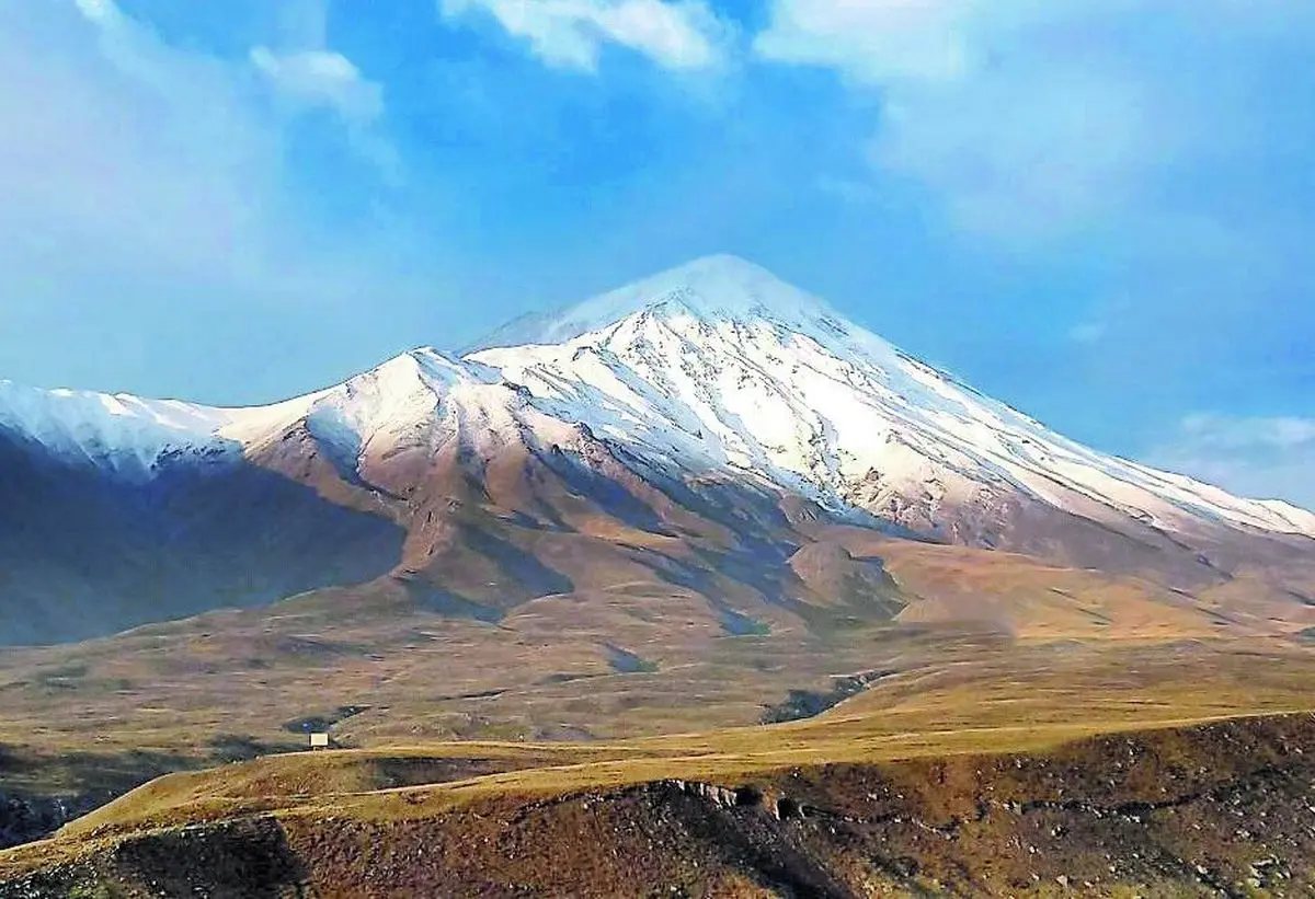 سفیدپوش شدن قله دماوند بعد از مدت‌ها انتظار + عکس