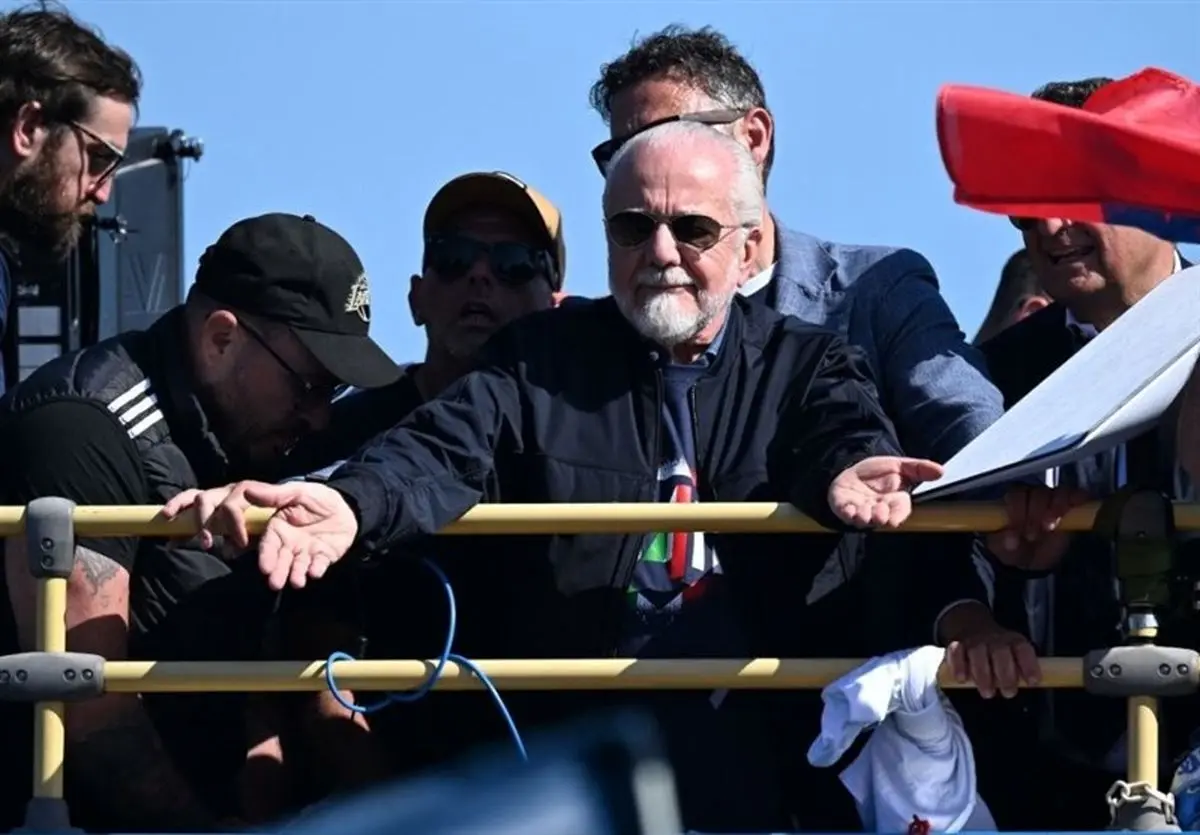 حمله رئیس ناپولی به فیفا و یوفا؛ ما به بازیکن حقوق می‌دهیم و باید برایش تصمیم بگیریم!