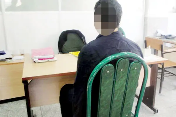 تابلوی زیارت عاشورا به قاتل زندگی بخشید