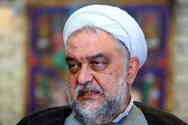 پیشنهاد یک اصولگرا به پزشکیان: با هماهنگی با رهبری بودجه صداوسیما را کاهش دهید