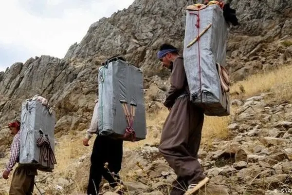 گزارش اعتماد از زندگی رحمان؛ کولبری که به خاطر یک لقمه نان تیر خورد