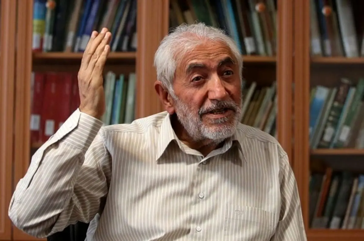 دولت میر حسین موسوی باوجود وضعیت جنگی موفق بود چون مجالی به رانت‌خواران نداد