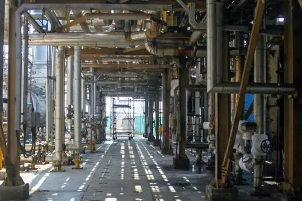 آتش‌سوزی در پتروشیمی آبادان/ حادثه مصدوم نداشت