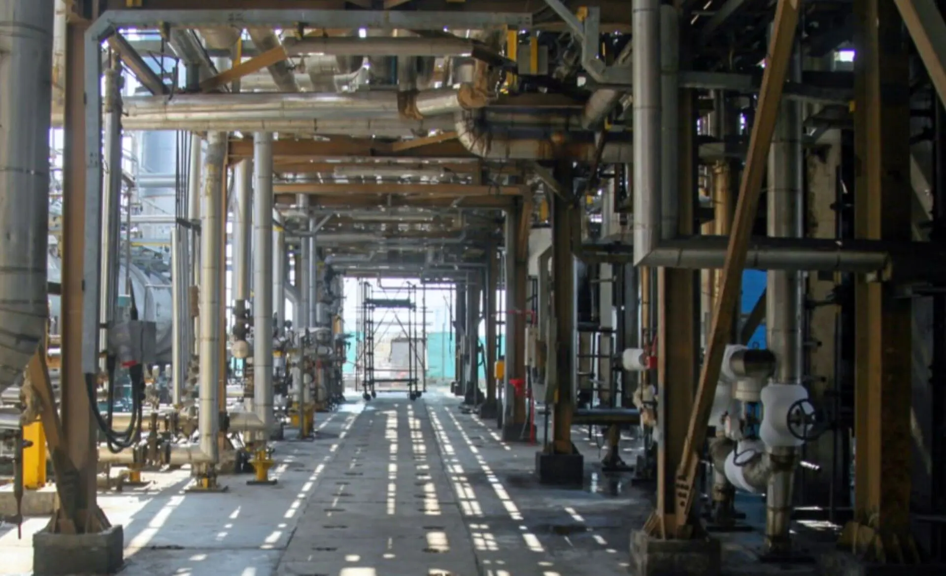 مجتمع،توليد،آبادان،پتروشيمي،جنگ