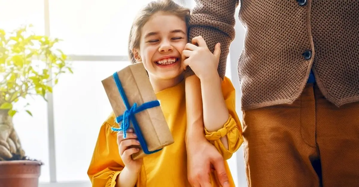 سوغات مشهد برای کودکان چی بگیریم؟ سوغاتی های مشهد مناسب کودکان