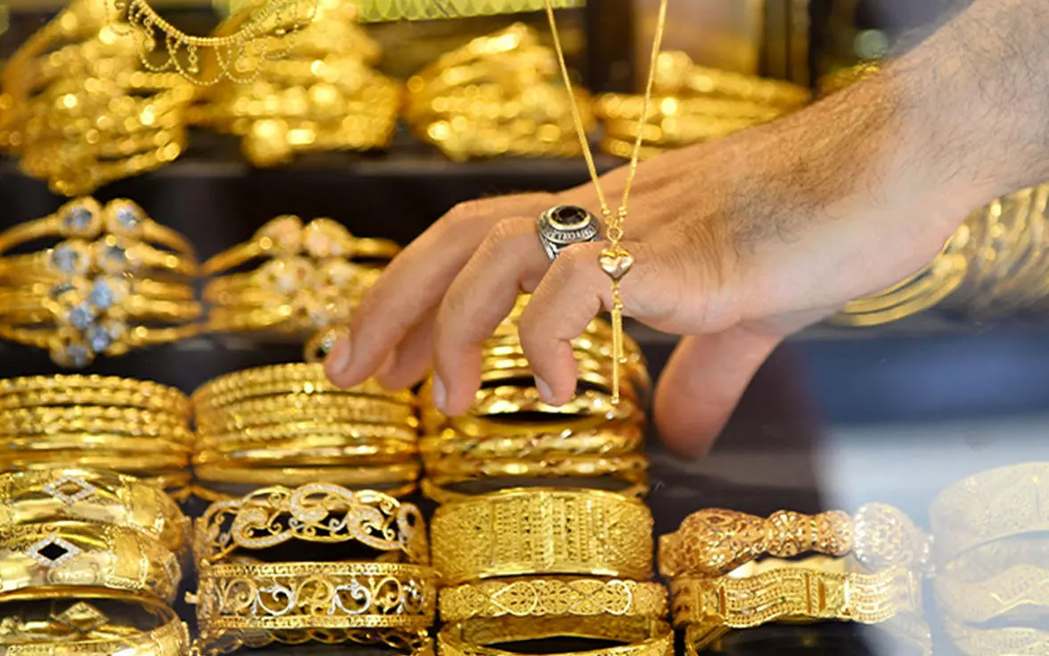چرا قیمت طلای ۱۸ عیار دیروز ۶ آبان افزایش یافت؟