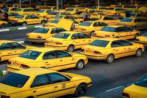 تناقض در گفتار و رفتار تامین اجتماعی؛ از پیامک انبوه تا تهدید بازنشستگان فعال در تاکسی‌های اینترنتی

