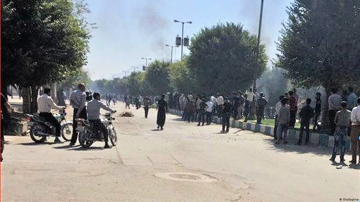 پليس،اغتشاشگران،فرمانداري،شهر،فلكه،نيروهاي،لردگان،شهرداري،صبح