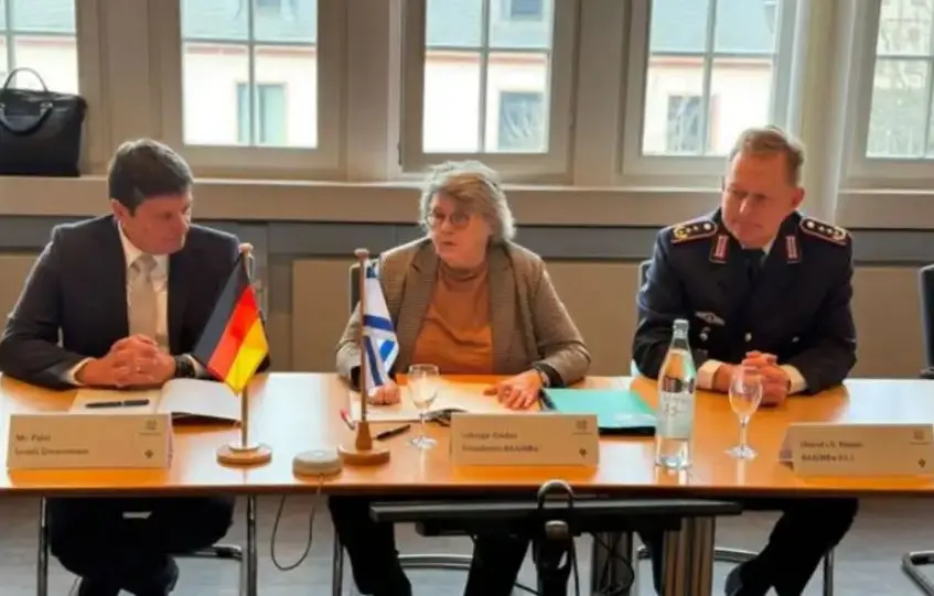 آلمان،امضا،قرارداد،رژيم