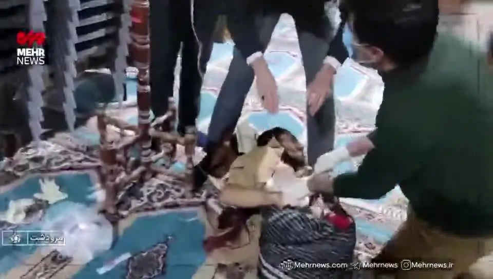 ببینید| معلم فداکار مرودشتی چگونه به دست اغتشاشگران به شهادت رسید؟