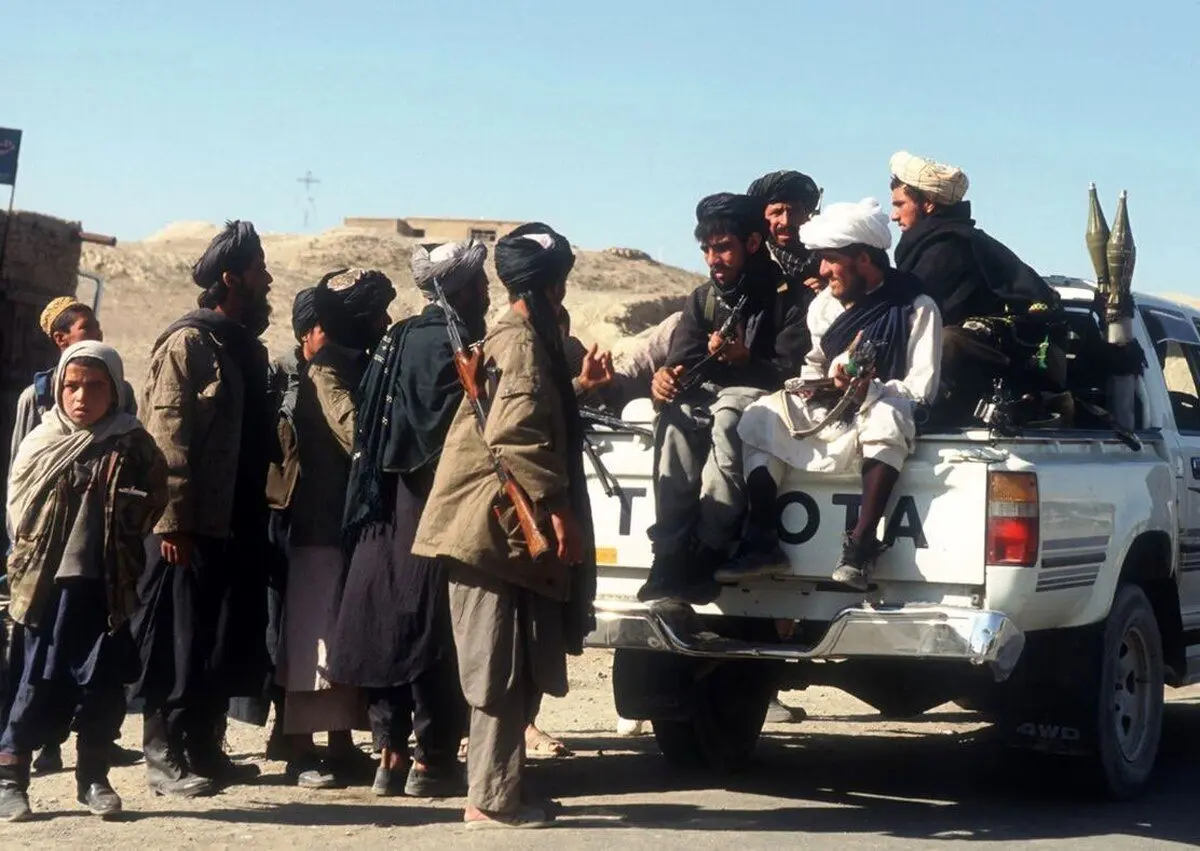 ازدواج جنجالی و لاکچری مقام ۶۰ ساله طالبان با دختر ۱۸ ساله!

