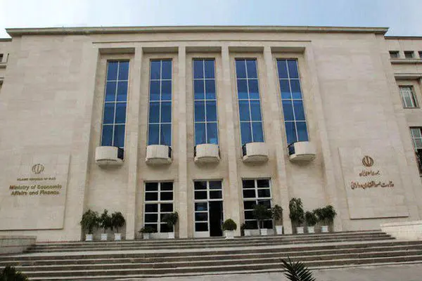 عملکرد احسان خاندوزی، همتی و سیدعلی مدنی‌زاده در وزات اقتصاد؛ کدام وزیر موفق‌تر بود؟