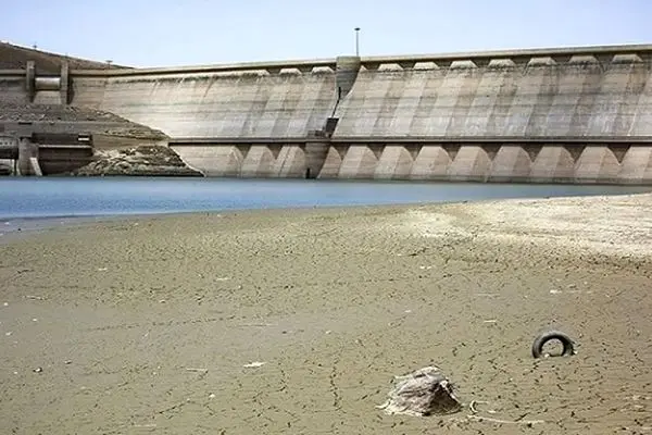 خشک‌ترین پاییز قرن در پایتخت/ذخایر آب سدهای اصلی تأمین‌کننده آب شهر به کمترین سطح در ۶۰ سال اخیر رسید/ بسته شدن ۹۳۵ حلقه چاه در استان تهران