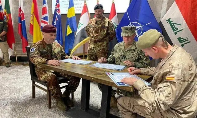 ناتو،عراق،ائتلاف،پيمان،ايالات،متحده،ديپلمات،دفاع،عمليات،امني ...