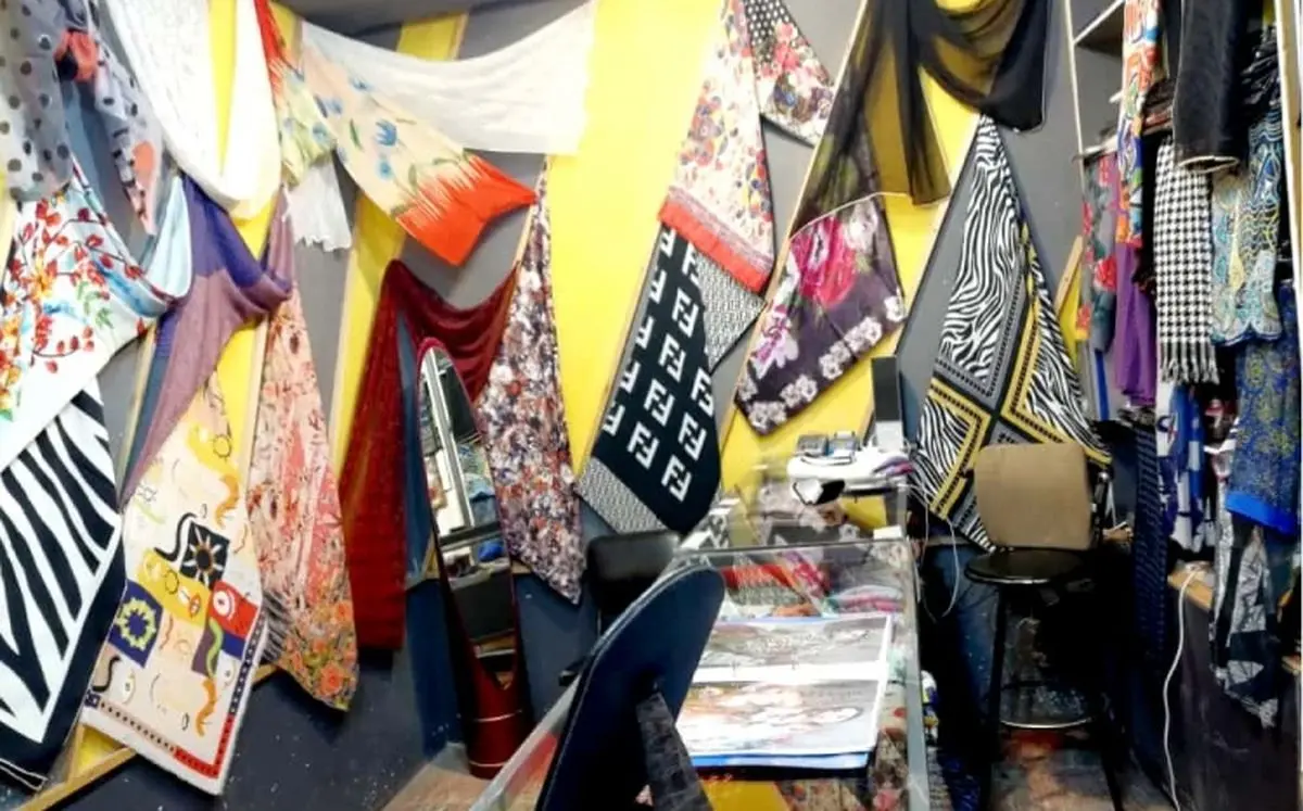 یک فروشنده در بازار تهران: سود ما روسری‌ فروش‌ها ۳۰ درصد کم شده