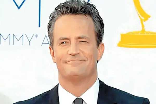 محکومیت پزشک مرتبط با مرگ متیو پری به هشت ماه حبس خانگی 