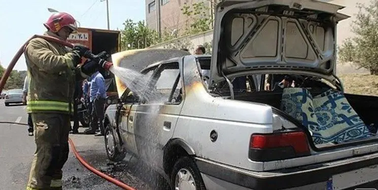 1 کشته و 2 زخمی در آتش‌سوزی خودروی قاچاق سوخت در بزرگراه شهیدرجایی بندرعباس