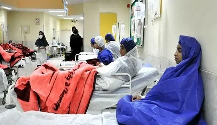 مسمومیت‌ دانش‌آموزان دختر به مشهد هم رسید؛ تعدادی از آنها به بیمارستان منتقل شدند