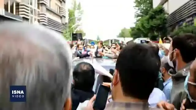 حضور سیدمجتبی خامنه‌ای در راهپیمایی روز قدس + ویدئو