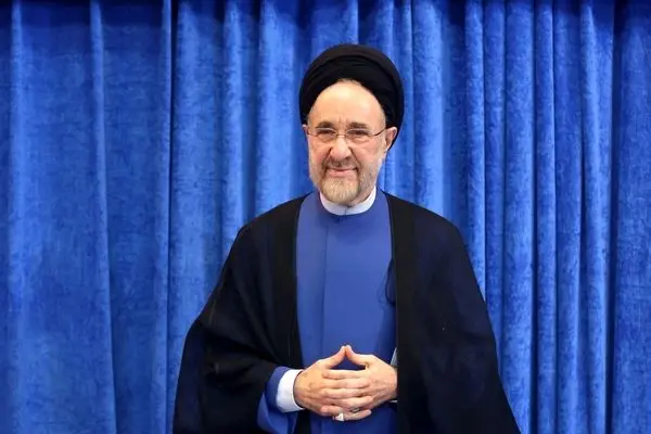 تاکید سیدمحمد خاتمی بر لزوم حمایت از دولت پزشکیان: دوستان انتقاد را طلبکارانه بیان نکنند؛ باید دولت را حمایت کرد دولتی که بامشکلات و موانع فراوان تلاش می‌کند که مردم را راضی و میهن را سربلند کند