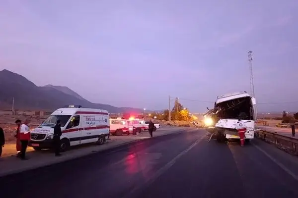 حادثه تلخ در میاندوآب؛ پنج قربانی در تصادف و حریق دو خودرو