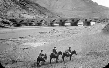 تصاویری باورنکردنی و عجیب از جاده شمال در 100 سال پیش! + عکس