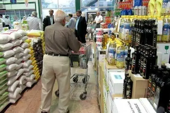 رئیس اتحادیه بنکداران تهران: کمبودی در کالاهای اساسی نداریم/ ذخایر کالاهای اساسی سه برابر شده است