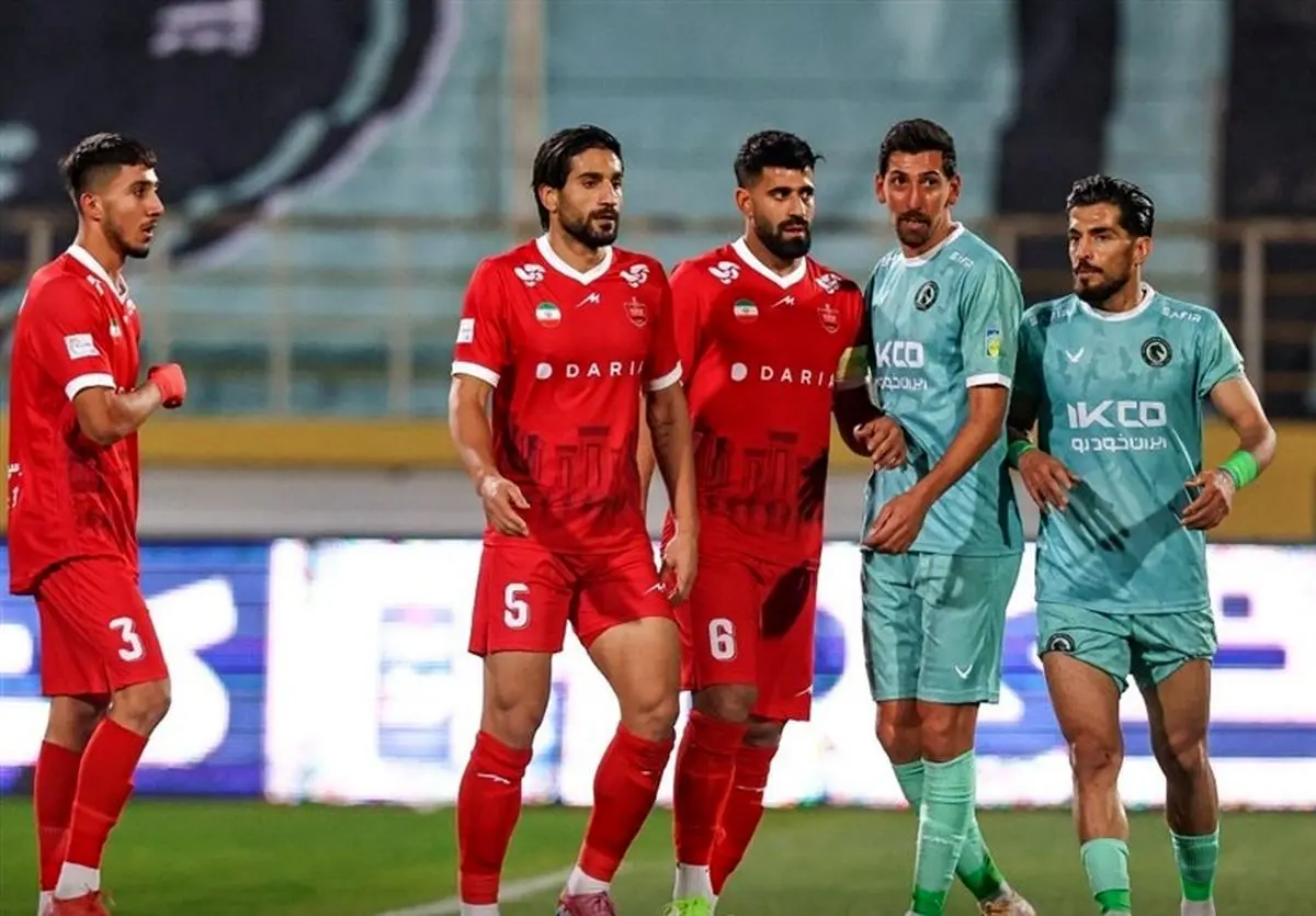 اعتراض پیکان به داوری بازی مقابل پرسپولیس: جوراب پاره شد، داور پنالتی نگرفت