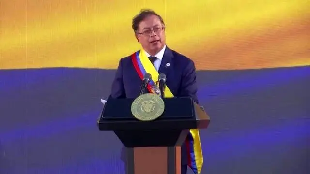 نخستین رئیس جمهور چپ گرای کلمبیا سوگند یاد کرد/قول "گوستاوو پترو" برای متحد کردن کلمبیا