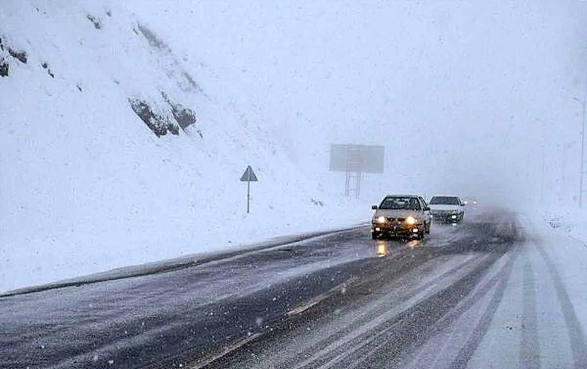 آخرین وضعیت تردد در جاده‌های شمال در شرایط برفی/ اعمال محدودیت های ترافیکی برای تعطیلات
