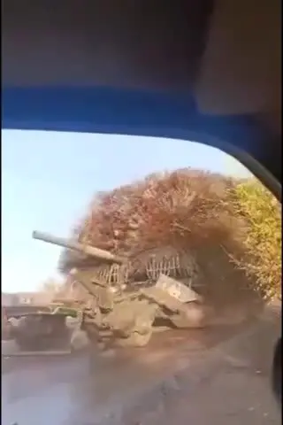 ببینید| استتار عجیب تانک‌های روسیه در جنگ با اوکراین