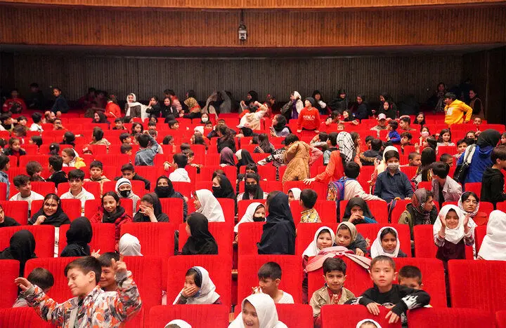 500 کودک کار به سینما دعوت شدند