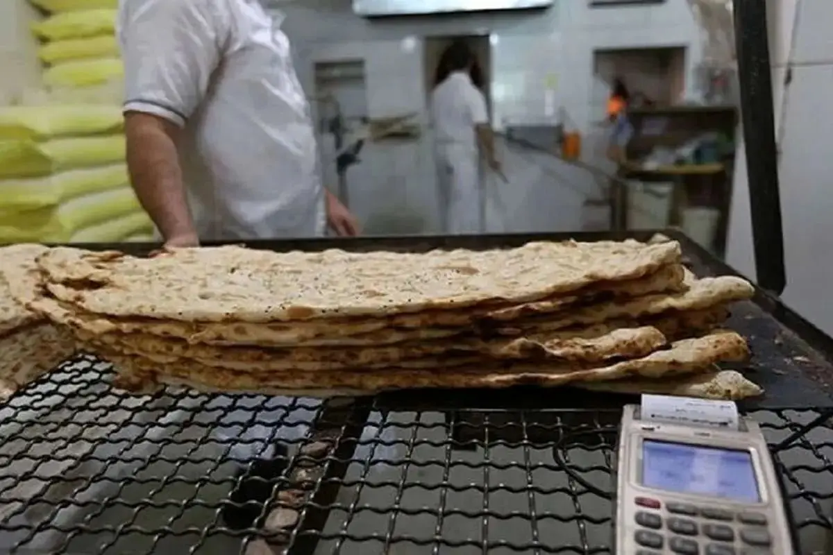 کارگروه آرد و نان اتاق اصناف: هیچ مشکلی در تامین آرد و نان وجود ندارد/ نان تا زمانی که مشتری باشد، پخت می‌شود/ اصلا صحبت گرانی نان مطرح نیست