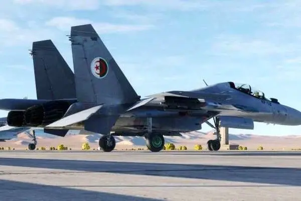 ببینید | انتشار تصاویری دیده‌نشده از جنگنده سوخو ۳۷ روسی