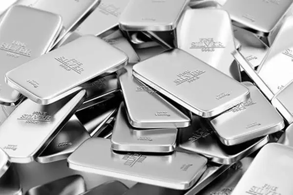 قیمت نقره امروز شنبه ۶ دی ۱۴۰۴؛ انس نقره چقدر گران شد؟