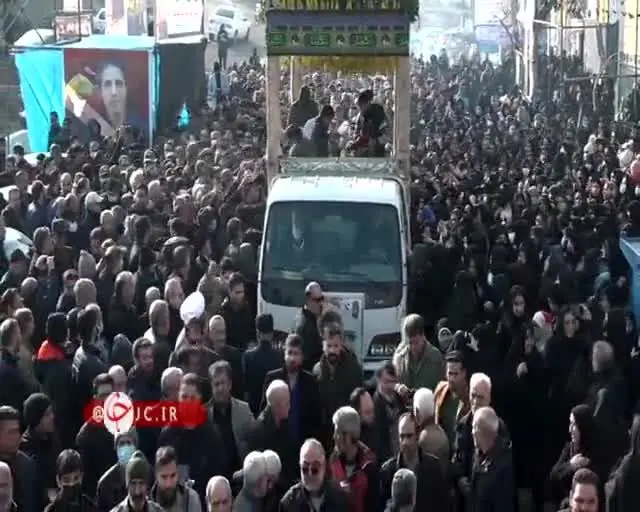 ببینید | ویدئویی از مراسم تشییع پیکر شهید علیدادی که بر اثر حمله موشکی اسرائیل به دمشق به شهادت رسید